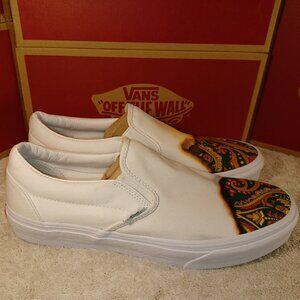 Vans Men's 5.5/Women's 7 Slip On Big Reveal True White Paisley Fire VN000XG8AZQ
